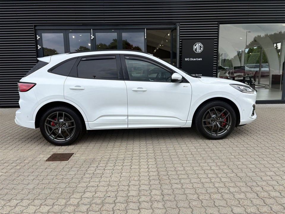 Ford Kuga 2,5 PHEV ST-Line CVT 5d