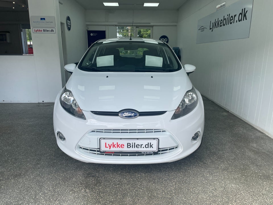 Ford Fiesta 1,4 Titanium aut. 5d