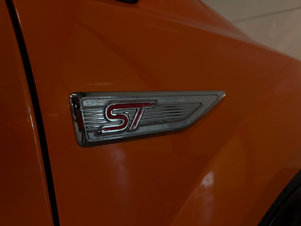 Ford Focus 2,5 ST 3d
