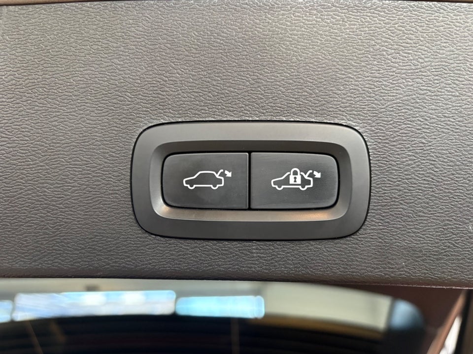 Volvo XC40 P6 ReCharge Plus 5d