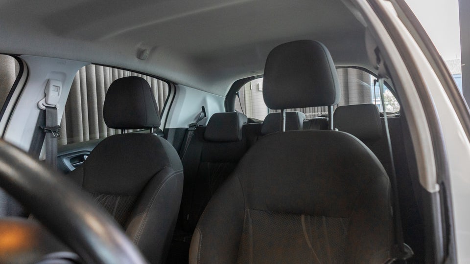 Peugeot 208 1,4 e-HDi 68 Access ESG 5d