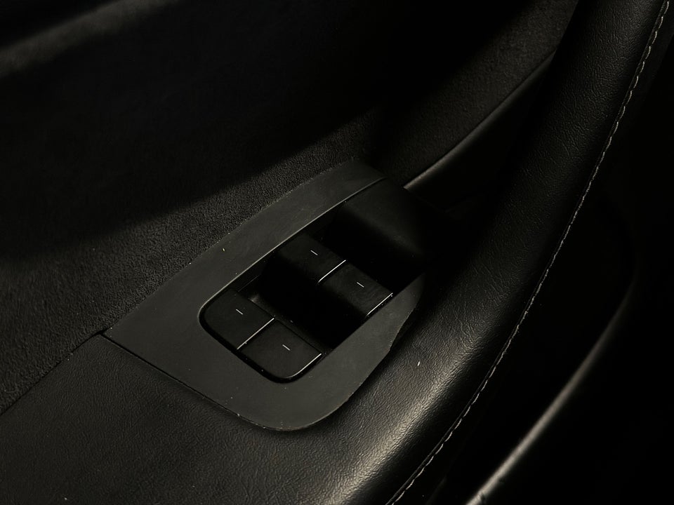 Tesla Model 3 Long Range AWD 4d