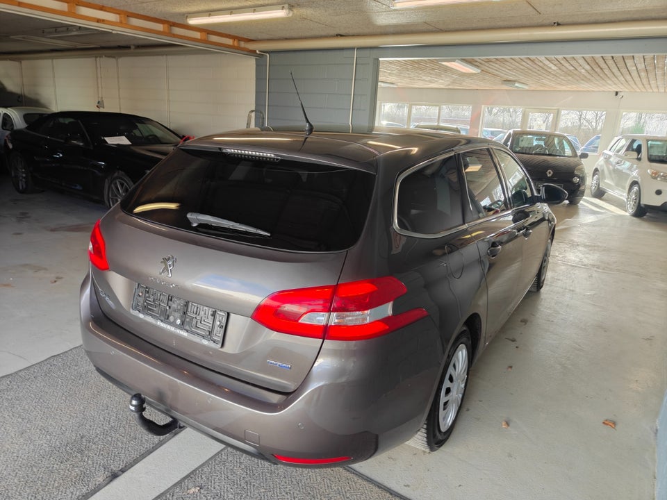 Peugeot 308 1,6 BlueHDi 120 Style SW 5d