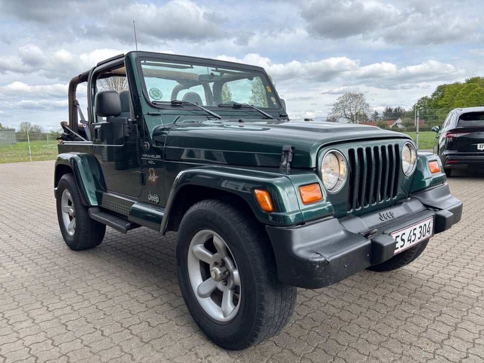 Jeep Wrangler 4,0 Sahara aut. 3d