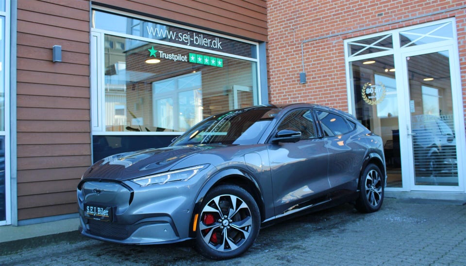 Ford Mustang Mach-E 70 Premium Standard Range AWD 5d