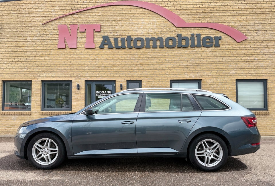 Skoda Superb 2,0 TDi 150 Style Combi DSG 5d