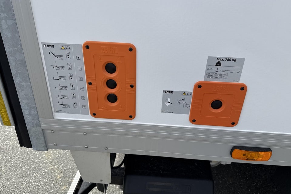 VW Crafter 35 2,0 TDi 177 Alukasse m/lift aut.