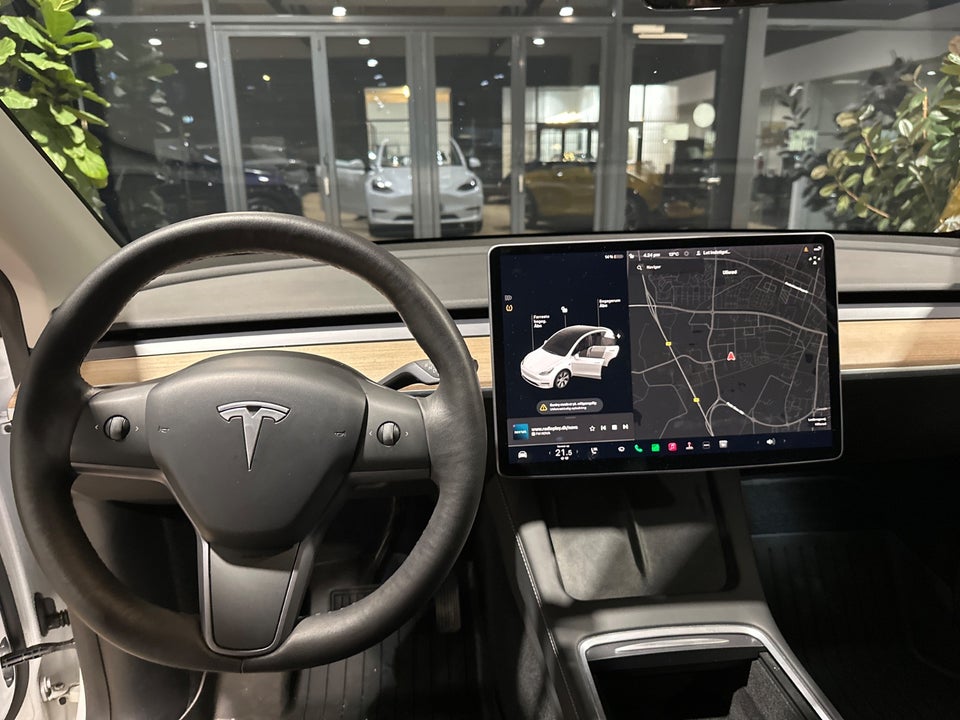 Tesla Model Y Long Range AWD 5d