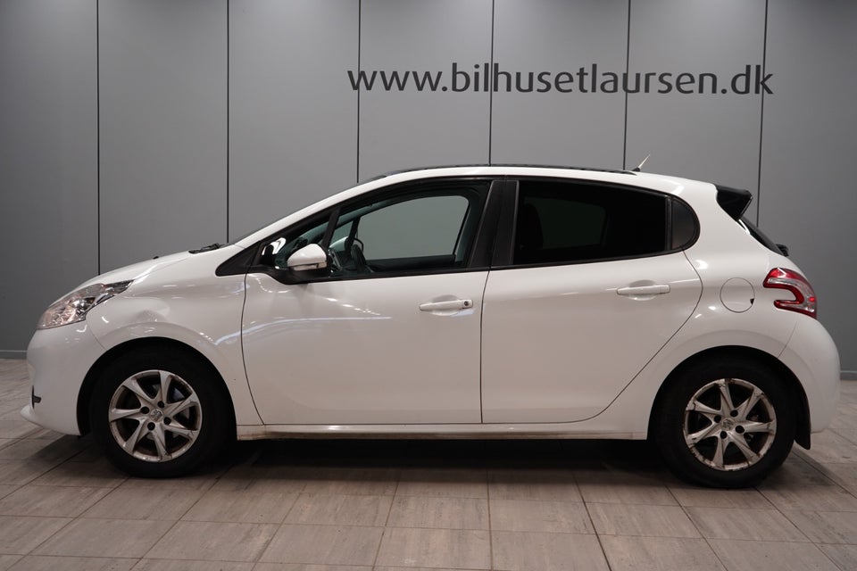 Peugeot 208 1,6 BlueHDi 100 Allure 5d