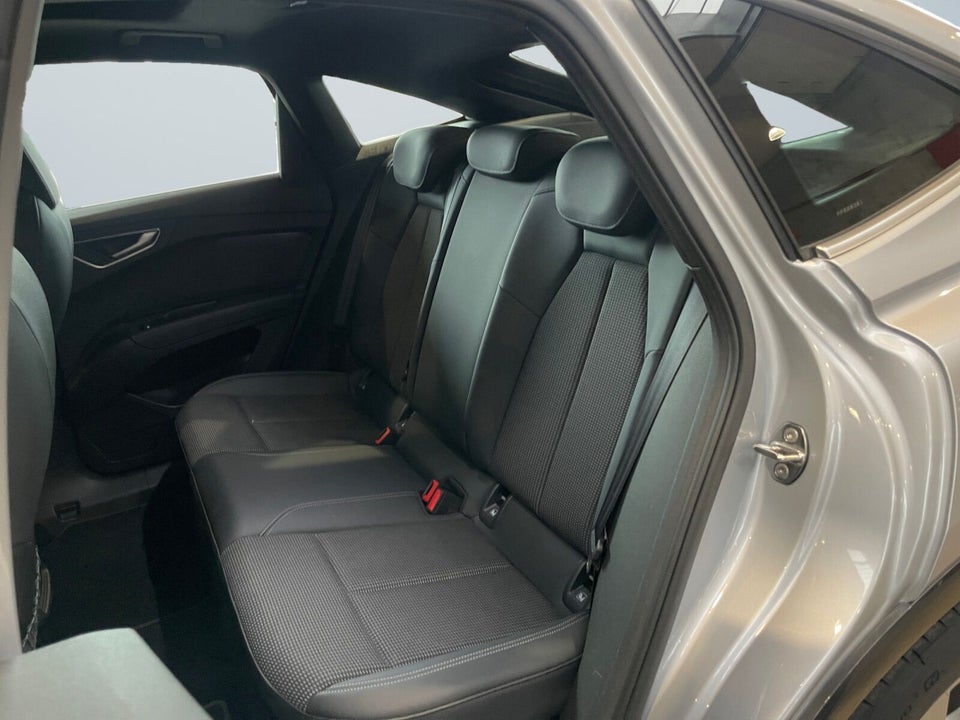 Audi Q4 e-tron 35 S-line Sportback 5d