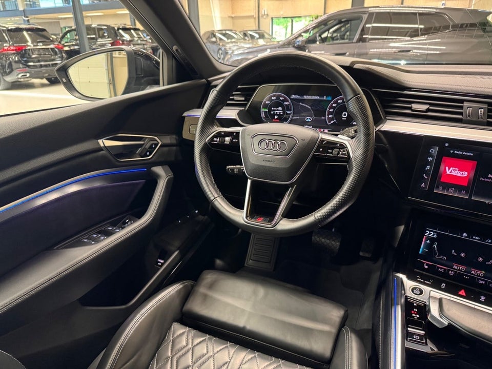 Audi e-tron 55 S-line Sportback quattro 5d