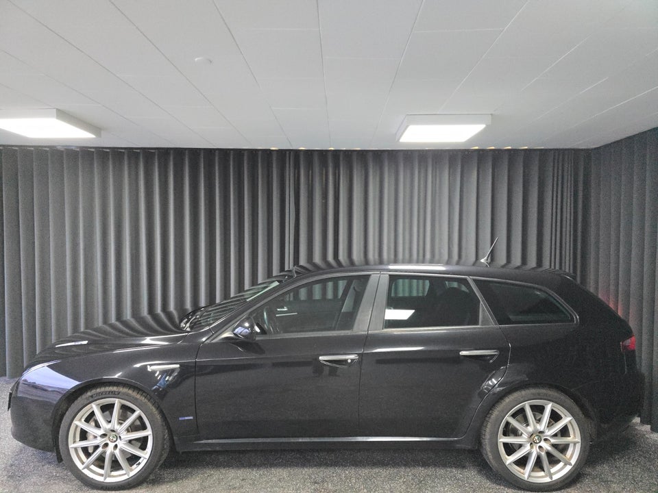 Alfa Romeo 159 1,75 TBi Distinctive Sportwagon 5d