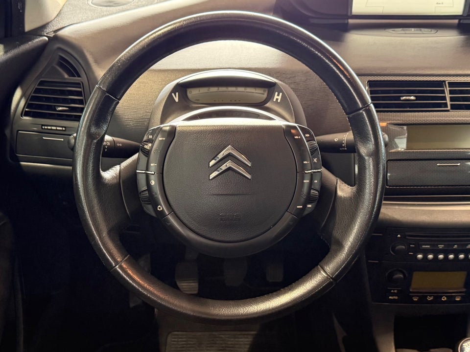 Citroën C4 2,0 16V Prestige 5d