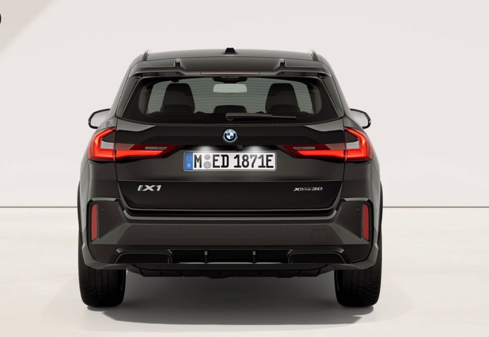 BMW iX1 xDrive30 Fully Charged M-Sport 5d