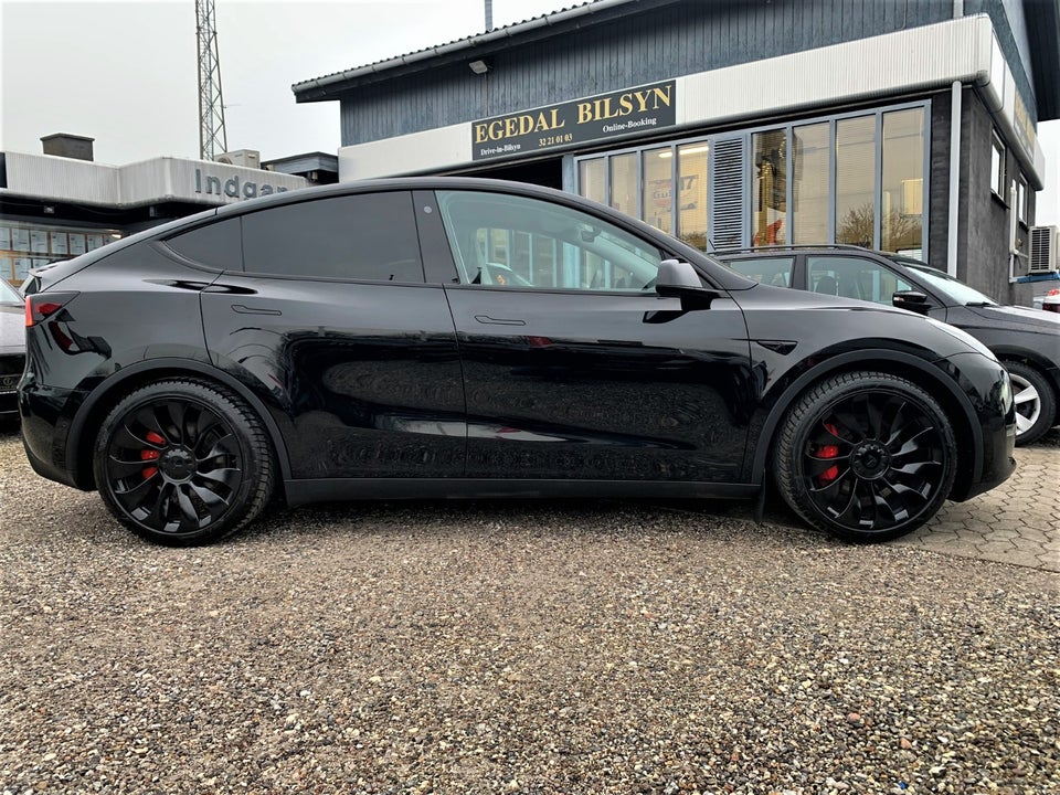 Tesla Model Y Performance AWD 5d