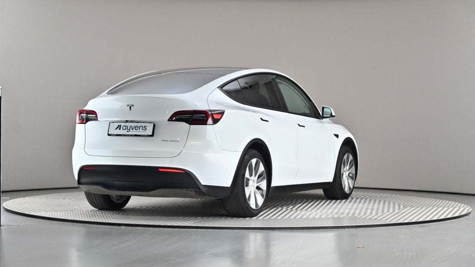 Tesla Model Y Long Range AWD 5d