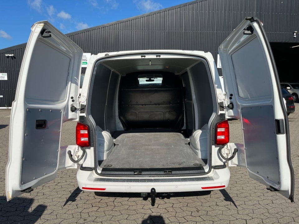 VW Transporter 2,0 TDi 140 Kassevogn DSG lang