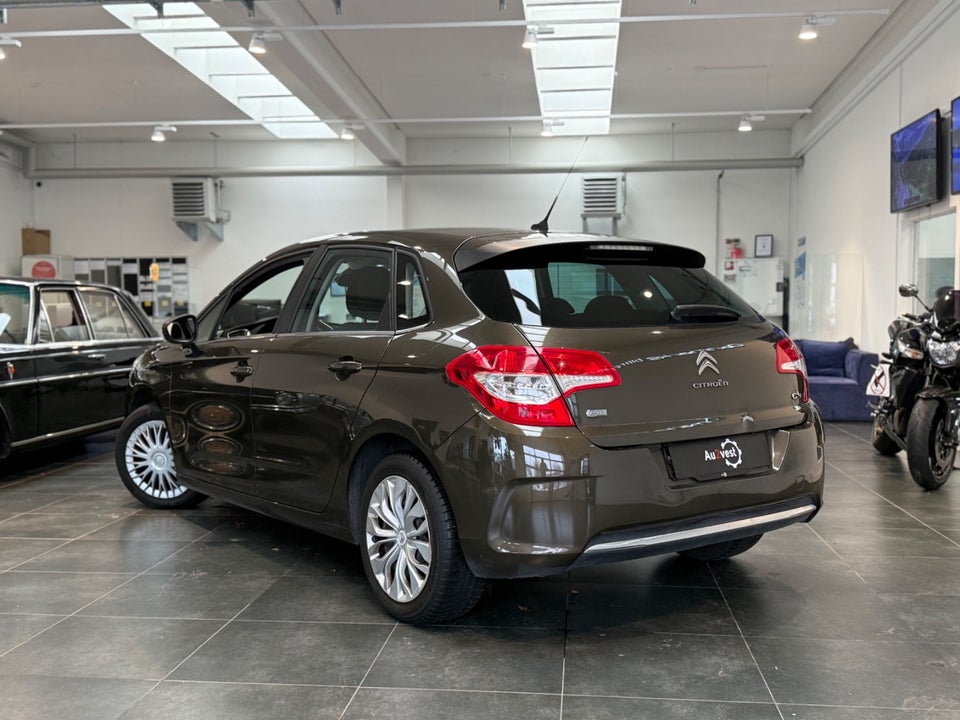 Citroën C4 1,6 e-HDi 115 Exclusive E6G 5d