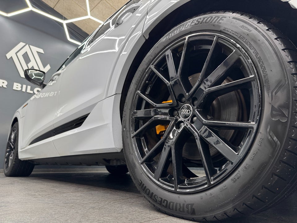 Audi e-tron 55 Black Edition S-line quattro 5d