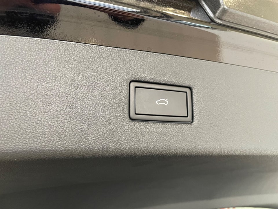 Ford Explorer 77 Select Extended Range 5d