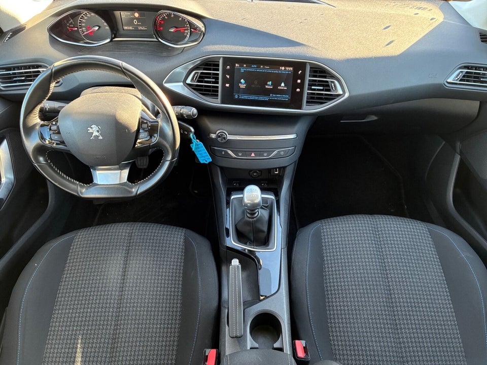 Peugeot 308 1,5 BlueHDi 130 Style+ 5d