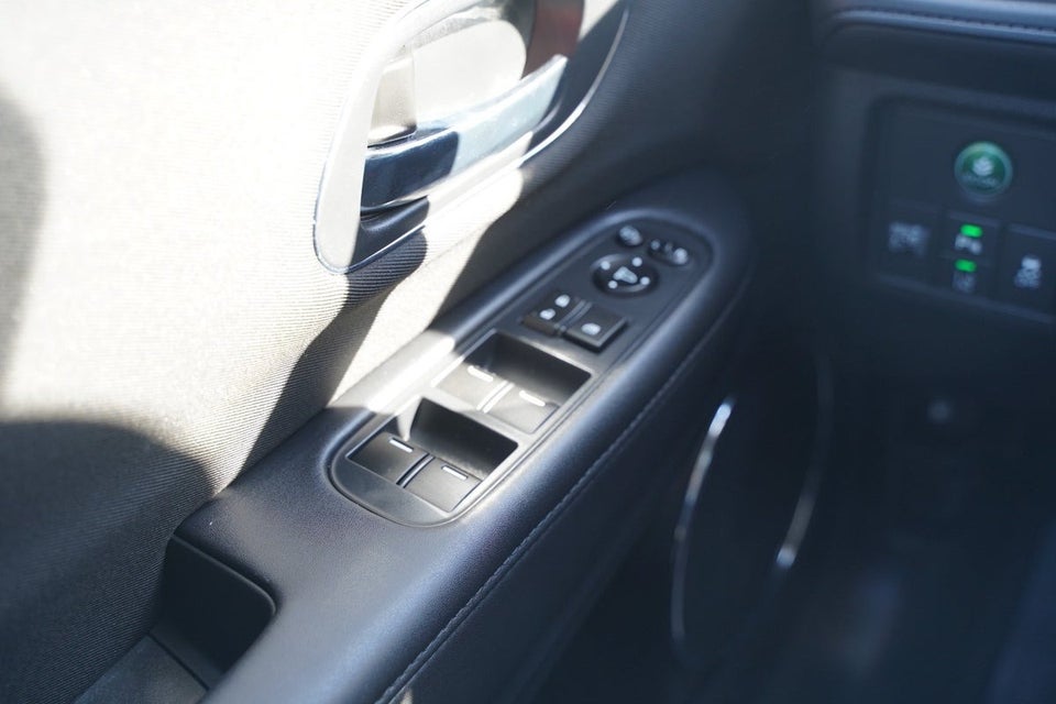 Honda HR-V 1,5 i-VTEC Elegance 5d