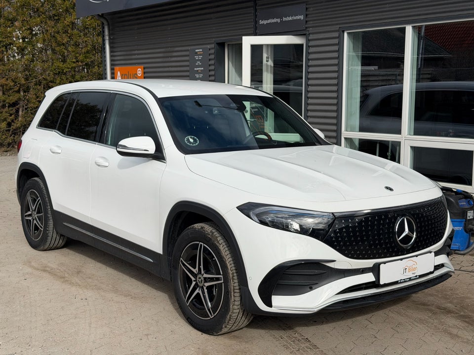 Mercedes EQB250+ AMG Line 5d