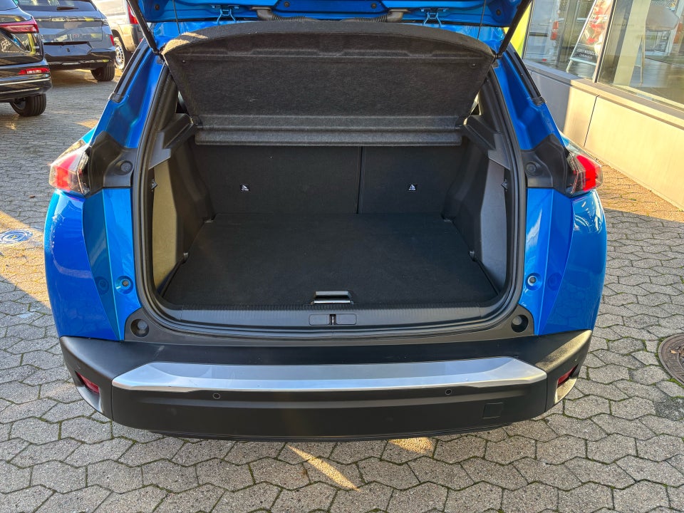 Peugeot e-2008 50 GT 5d