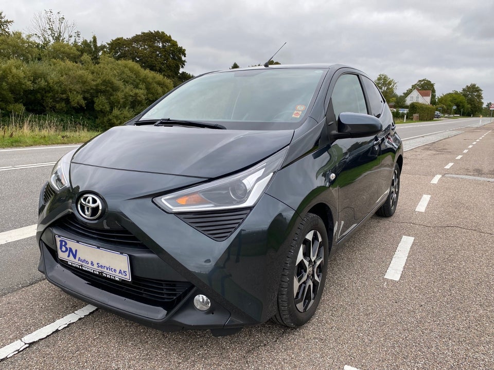 Toyota Aygo 1,0 VVT-i x-press 5d
