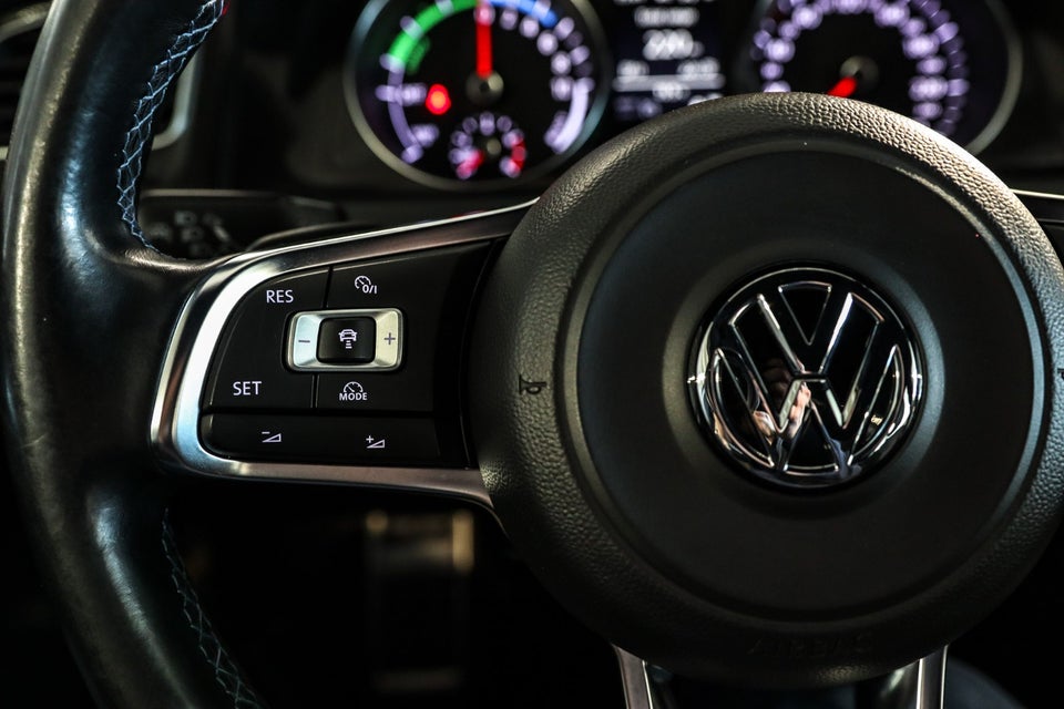 VW Golf VII 1,4 GTE DSG 5d