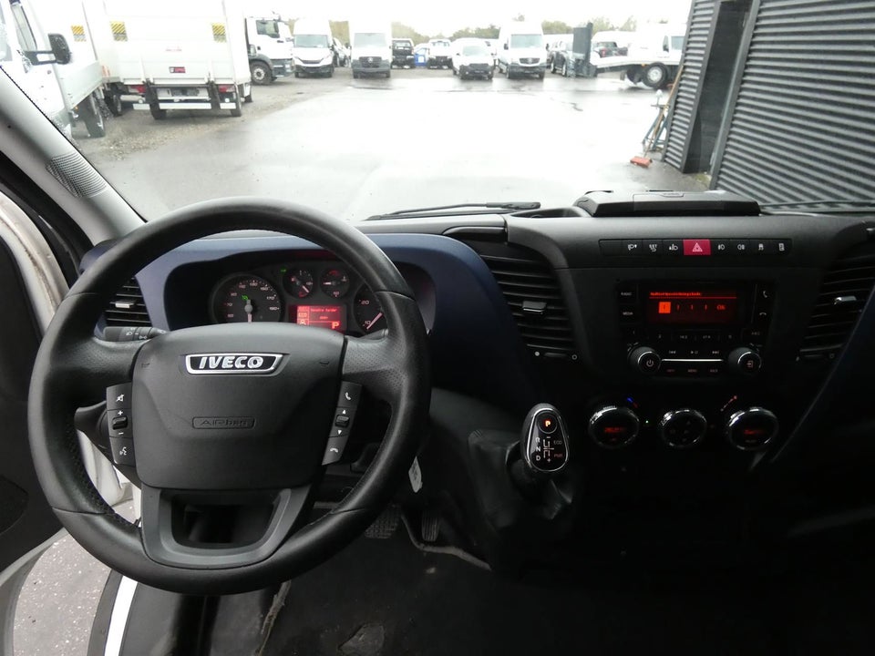 Iveco Daily 2,3 35S16 12m³ Van AG8