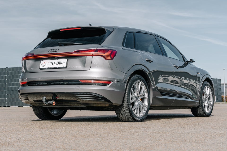 Audi e-tron 55 S-line quattro 5d
