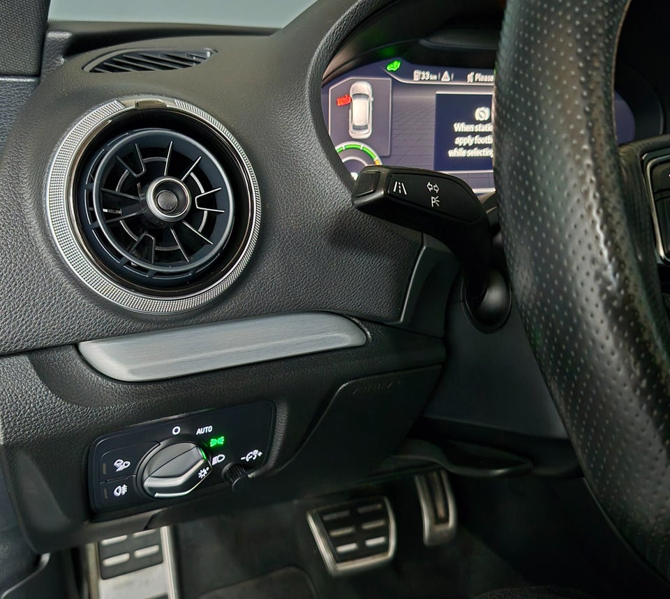 Audi A3 1,4 e-tron Sportback S-tr. 5d