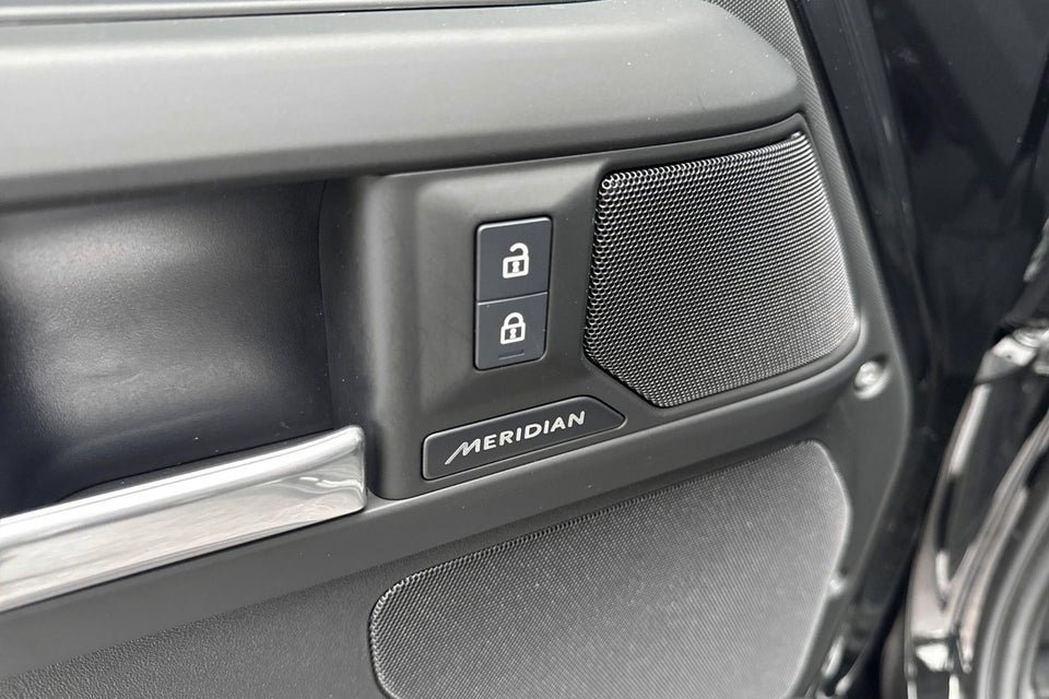 Land Rover Defender 110 3,0 D250 Hard Top X-Dynamic SE aut. Van 5d