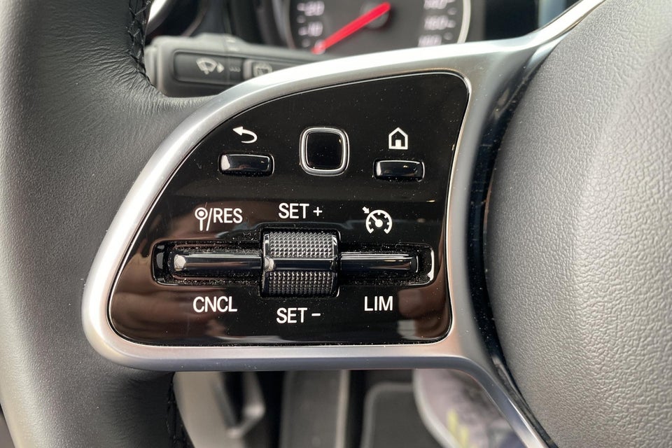 Mercedes EQT200 L1 5d