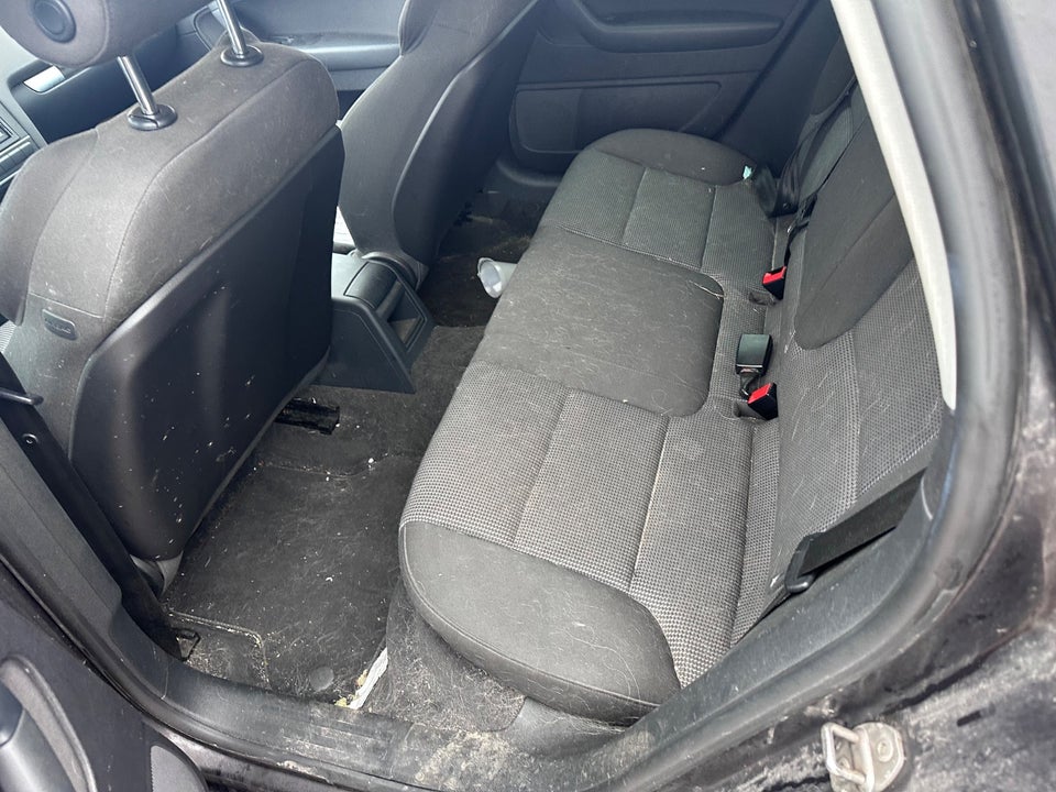 Audi A3 2,0 TDi 140 Ambiente Sportback 5d