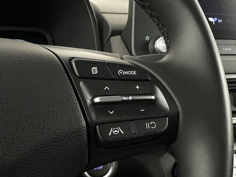 Hyundai Kona 39 EV Essential 5d