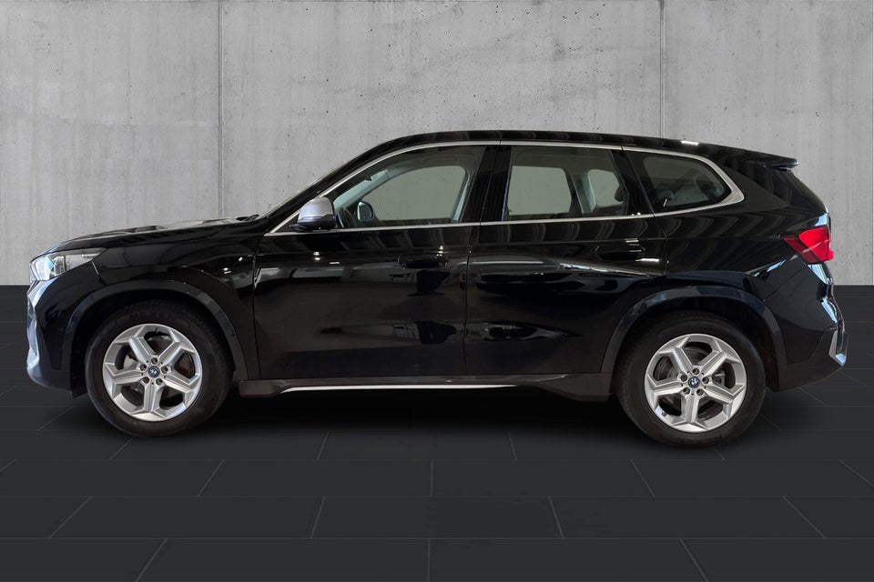 BMW iX1 eDrive20 X-Line 5d