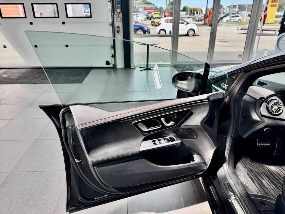 Mercedes EQE300 AMG Line 4d