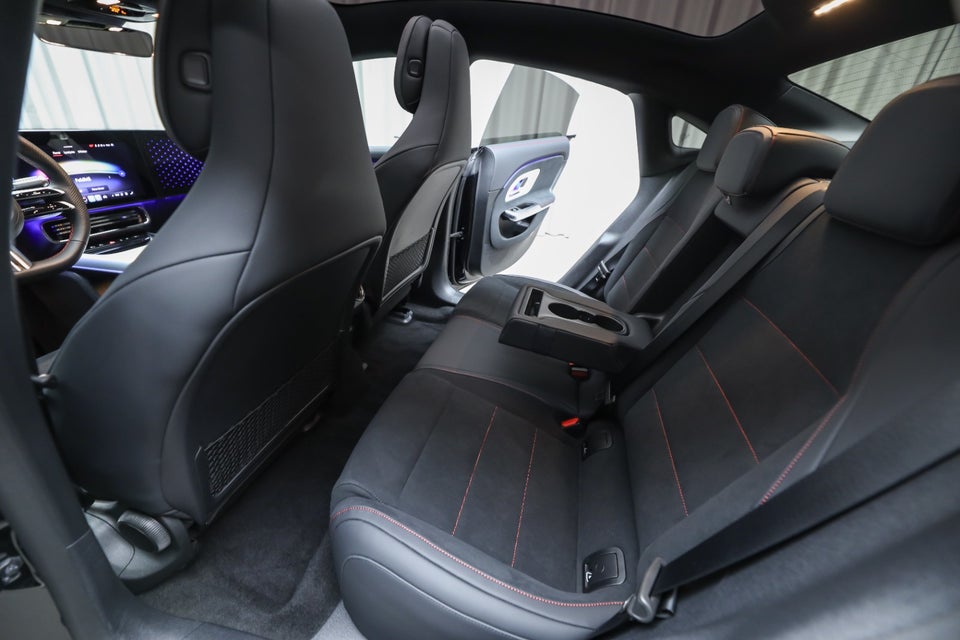 Mercedes CLA250+ EQ AMG Advance Plus 4d