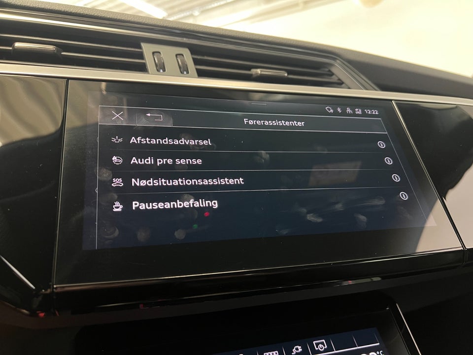 Audi Q8 e-tron 55 S-line quattro 5d