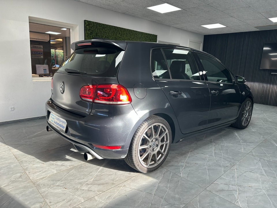 VW Golf VI 2,0 GTi 5d