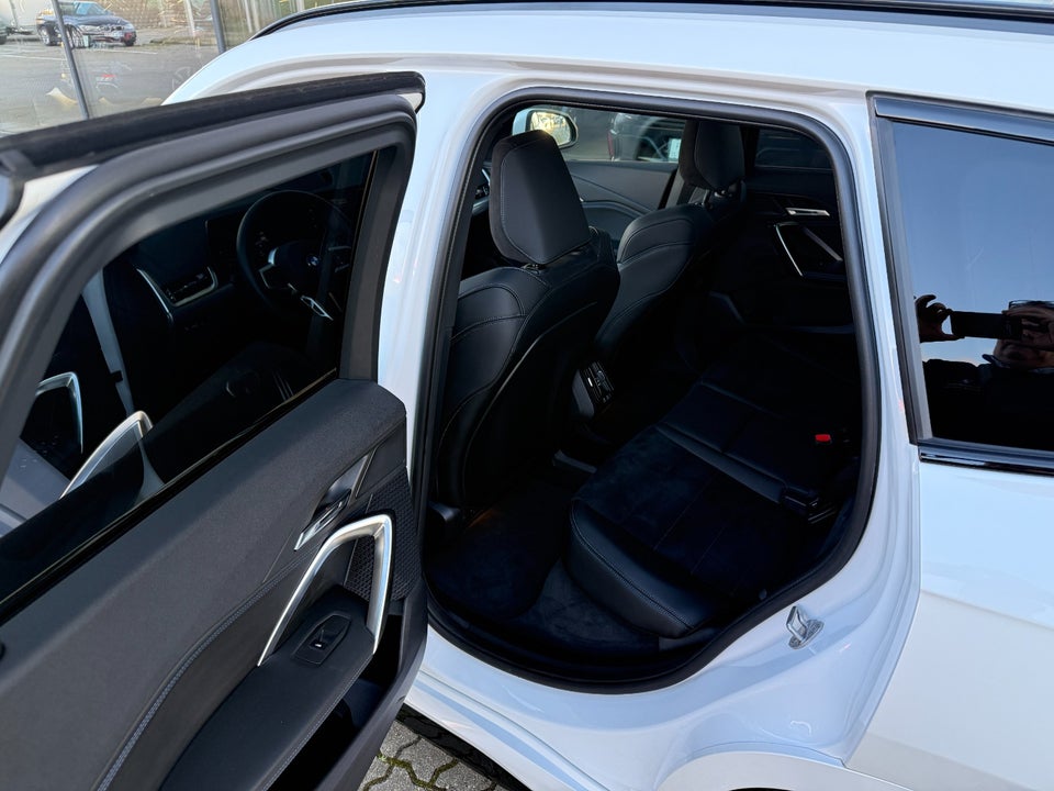 BMW iX1 eDrive20 M-Sport 5d