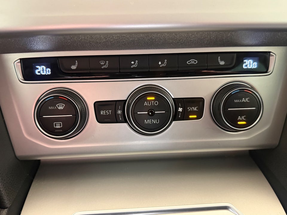 VW Passat 2,0 TDi 150 Comfortline Premium Variant DSG 5d