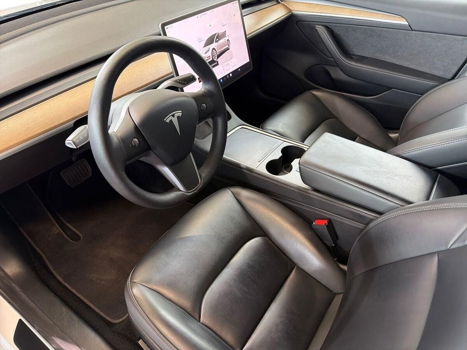 Tesla Model 3 RWD 4d