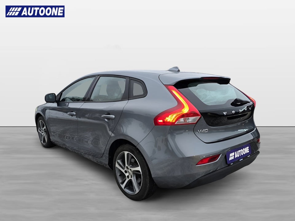 Volvo V40 2,0 D2 120 Momentum 5d