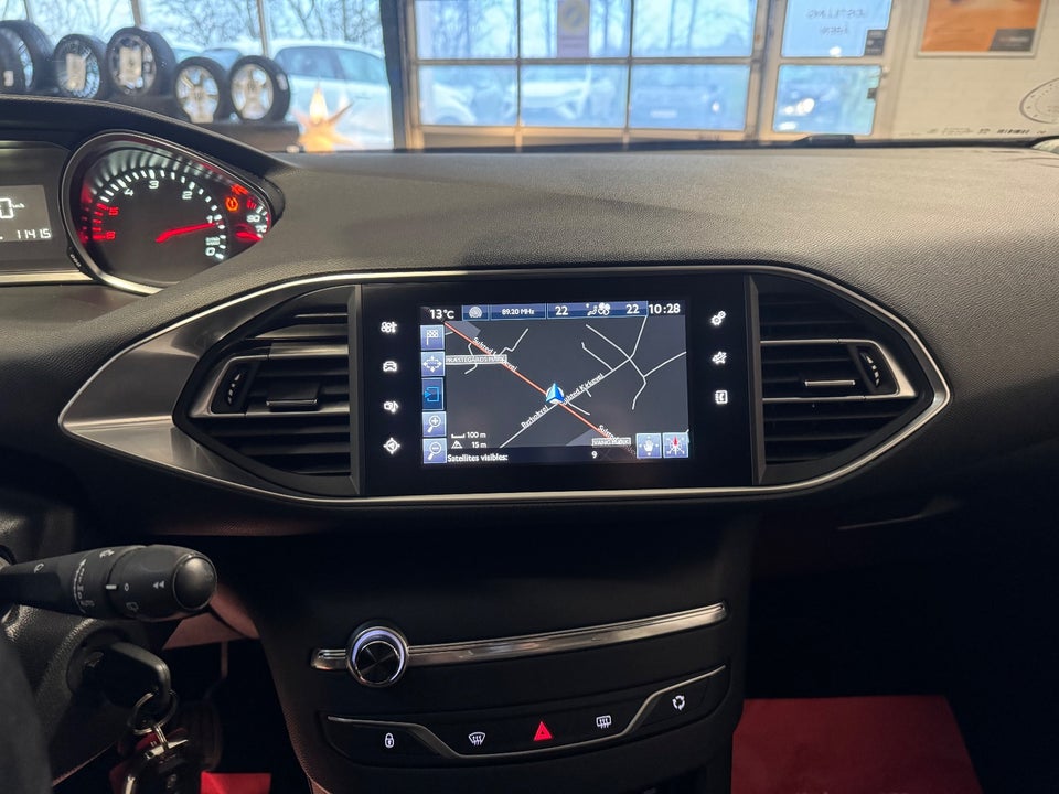 Peugeot 308 1,6 BlueHDi 120 Active SW 5d