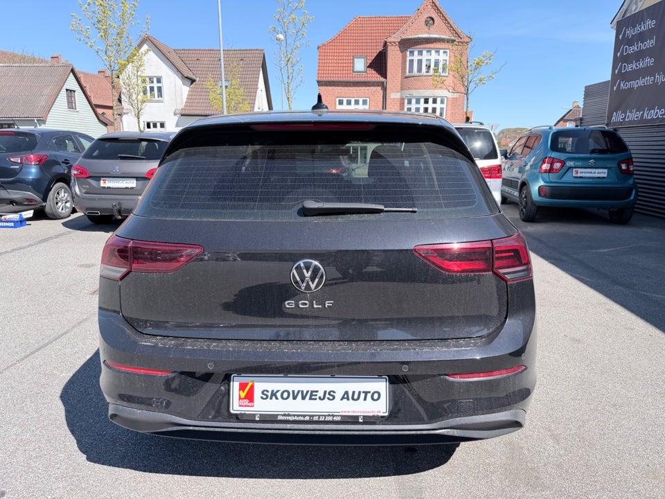 VW Golf VIII 1,5 TSi 130 Life 5d