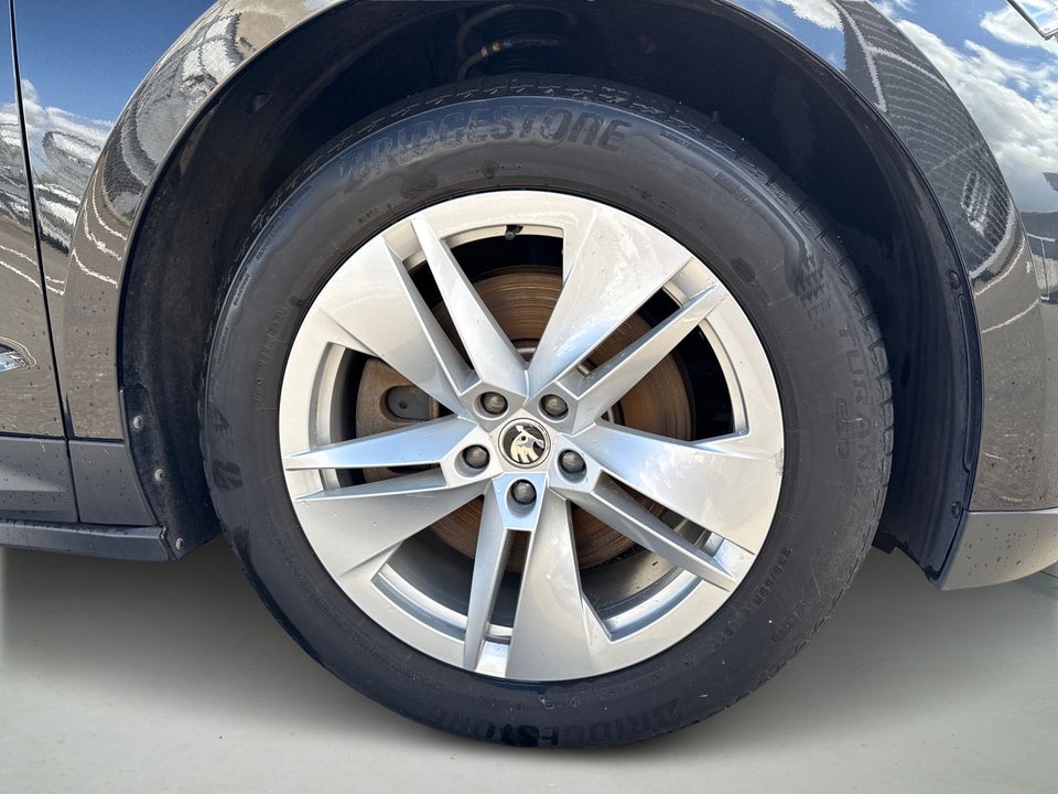 Skoda Enyaq 80 iV Suite 5d