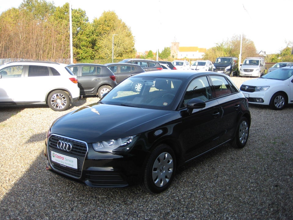 Audi A1 1,2 TFSi 86 Attraction Sportback 5d